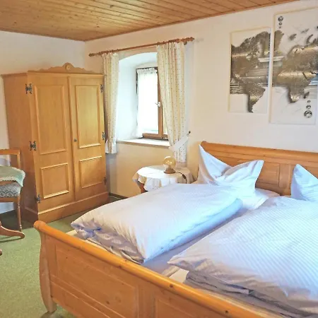 Hauserhof *