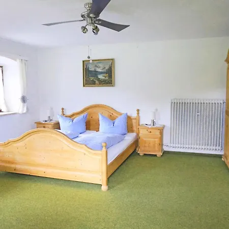 Hauserhof * אשאו אים כימגאו